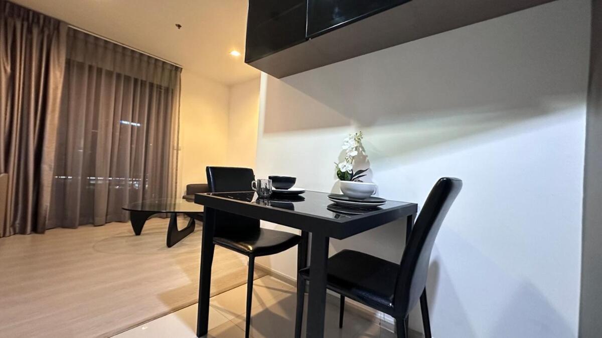 Beautiful Condo, Bts Thonglor, 5mins By Walking Apartamento Bangkok